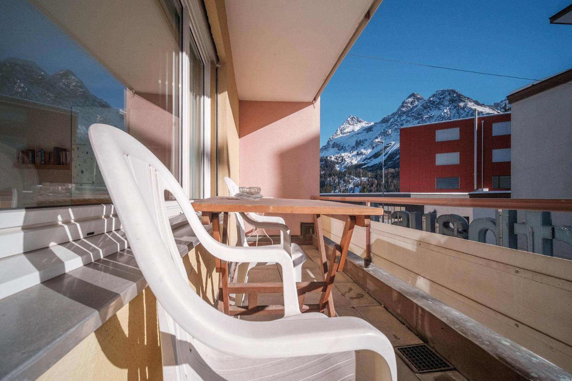 Paradies 212 Apartemen Arosa